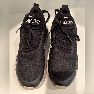 Nike Air Max 270 Women’s SZ 9